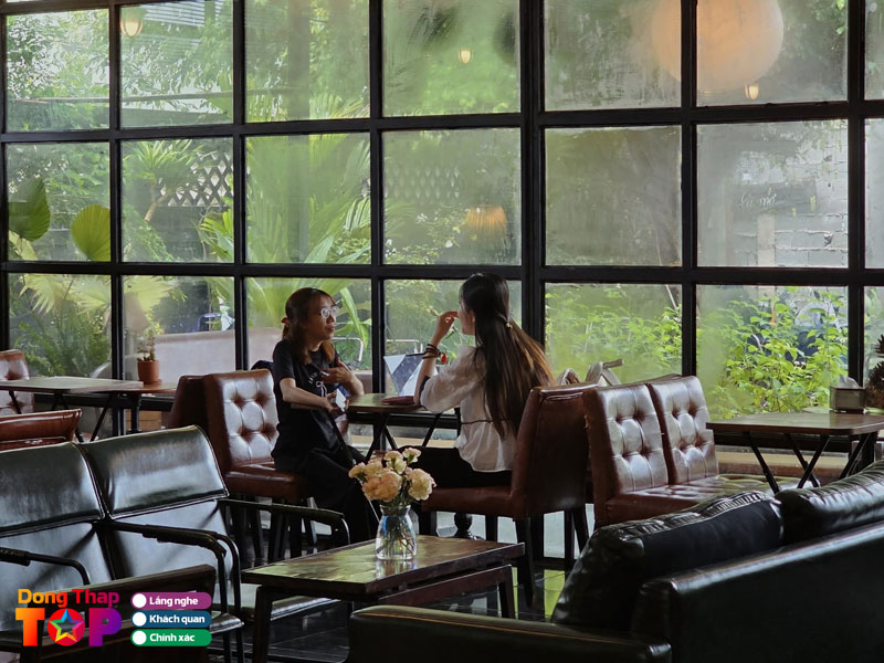 La-reveuse-dongthaptoplist