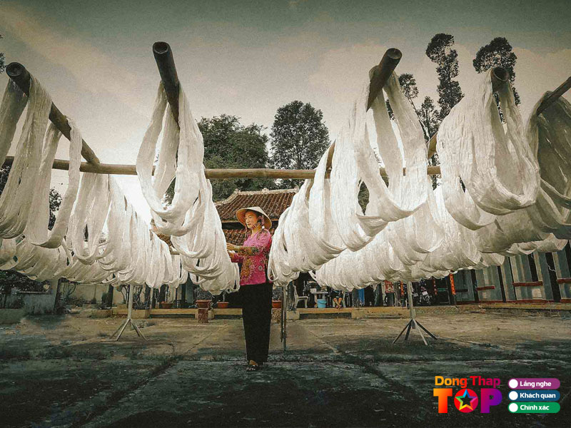 Lang-nghe-det-choang-hong-ngu-dongthaptoplist