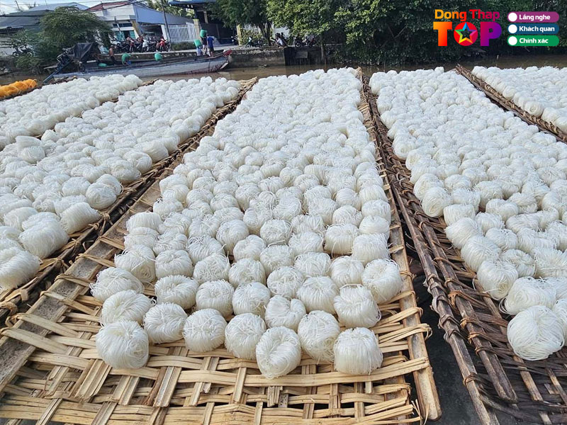 Lang-nghe-lam-bot-sa-dec-dongthaptoplist