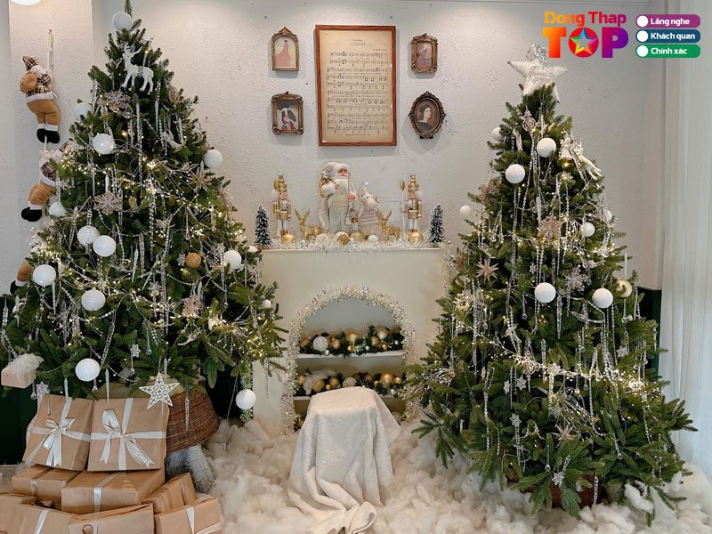 Tieu-chi-chon-quan-cafe-trang-tri-noel-dep-dongthaptoplist