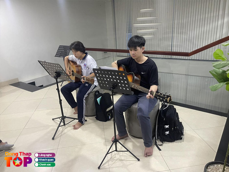 Trung-tam-am-nhac-tung-jazz-dongthaptoplist