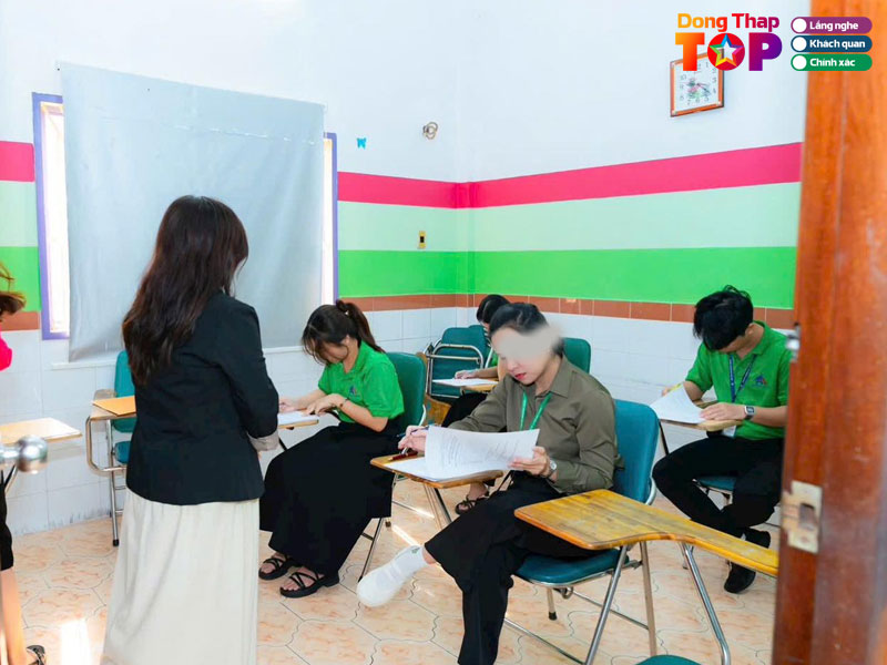 Trung-tam-ngoai-ngu-anh-my-dongthaptoplist