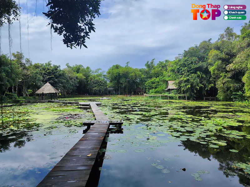 Gio-mo-cua-va-gia-ve-tham-quan-khu-di-tich-xeo-quyt-dongthaptoplist