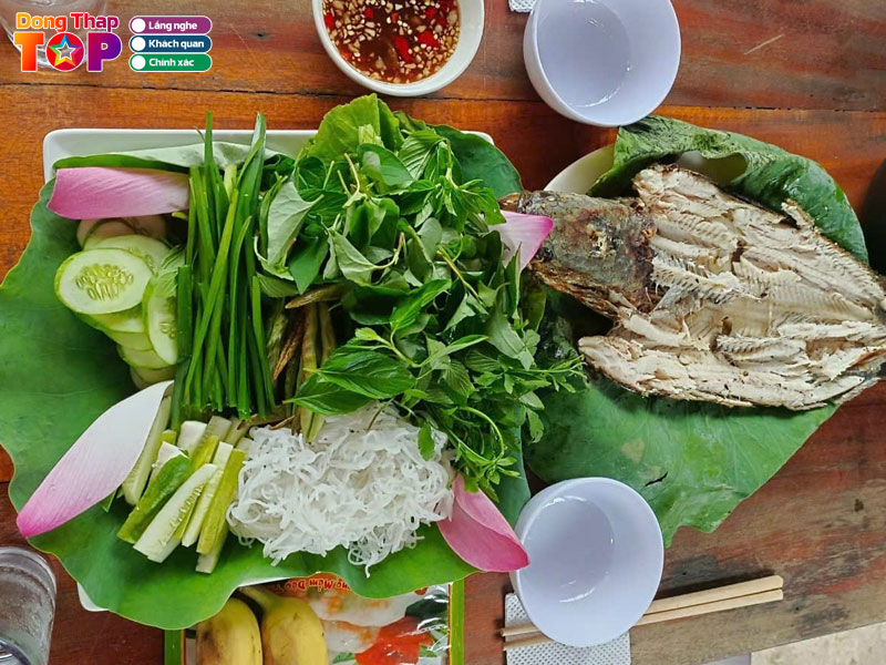 Kham-pha-he-sinh-thai-dac-sac-vuon-quoc-gia-tram-chim-2-dongthaptoplist