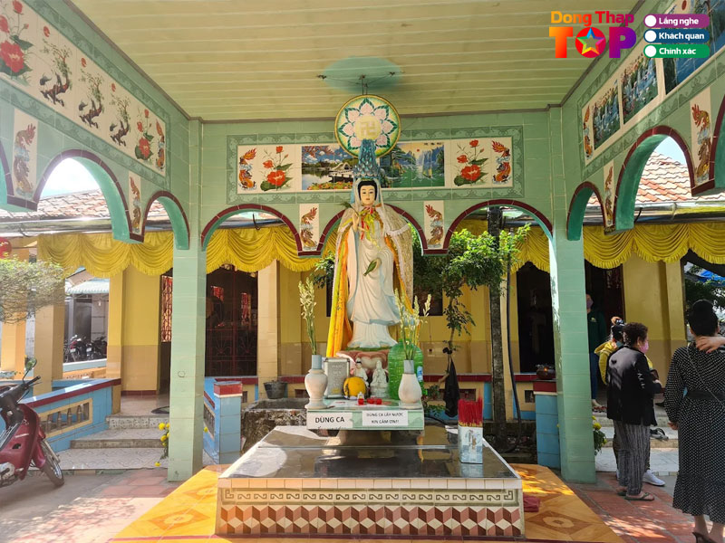 Nhung-hoat-dong-noi-bat-khi-tham-quan-chua-la-sen-2-dongthaptoplist