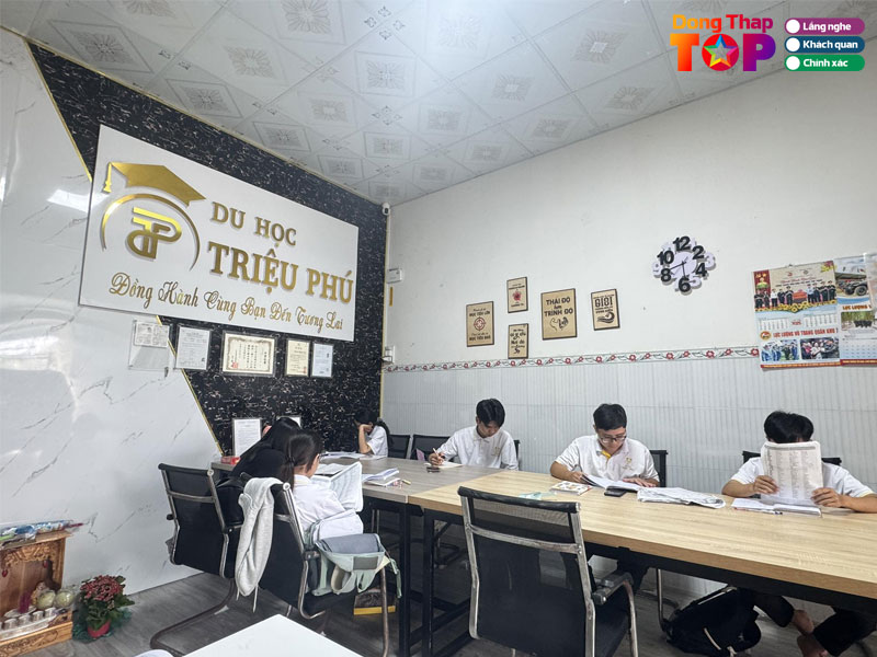 Du-hoc-trieu-phu-dongthaptoplist