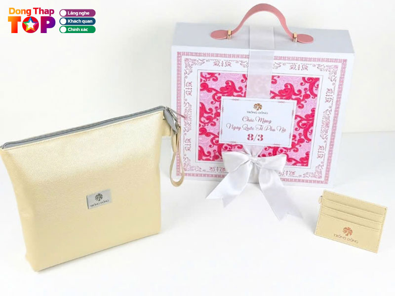 Kinh-nghiem-chon-qua-8-3-phu-hop-tung-doi-tuong-dongthaptoplist