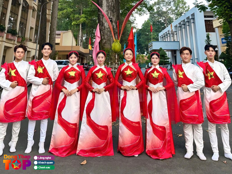 Trang-phuc-bieu-dien-ngoc-my-dongthaptoplist